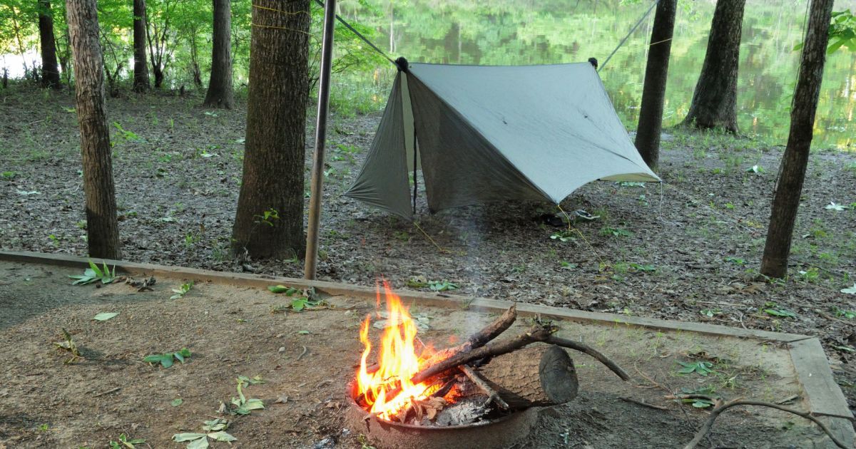 flat tarp setup