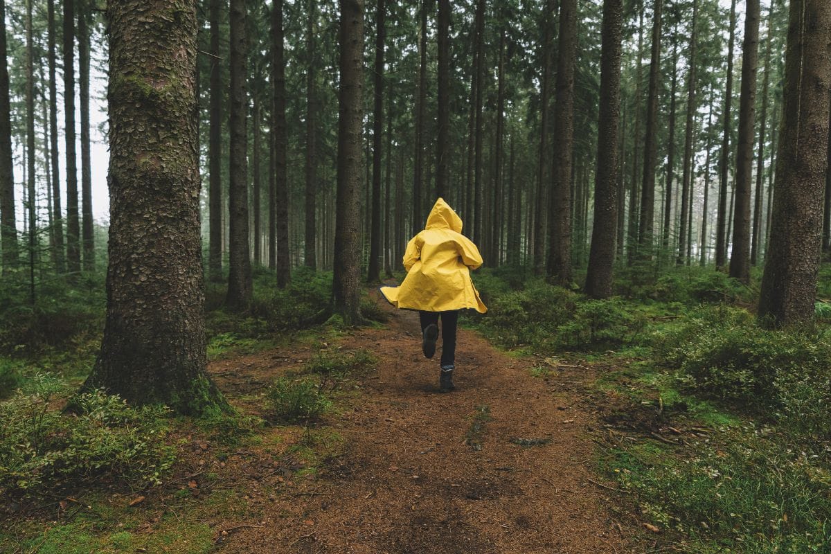 Backpacking Poncho vs Rain Jacket: Which Reigns Supreme for Hikers?